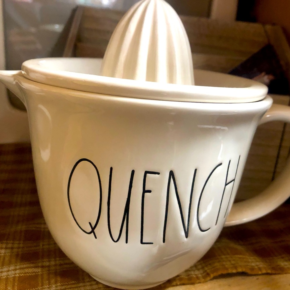 Rae Dunn Quench juicer